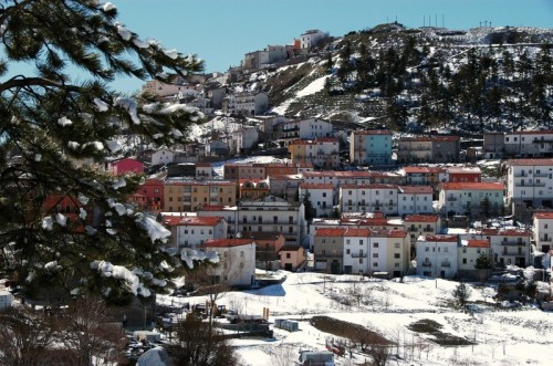 Castiglione Messer Marino - veduta panoramica sotto la neve