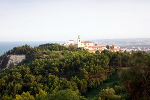 Il paese a strapiombo sul mare…