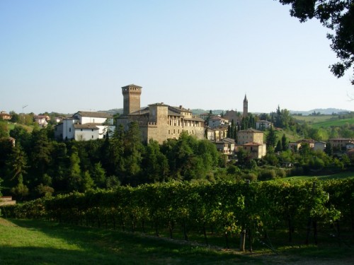 Castelvetro di Modena - Levizzano, sulla strada dei vini e dei sapori