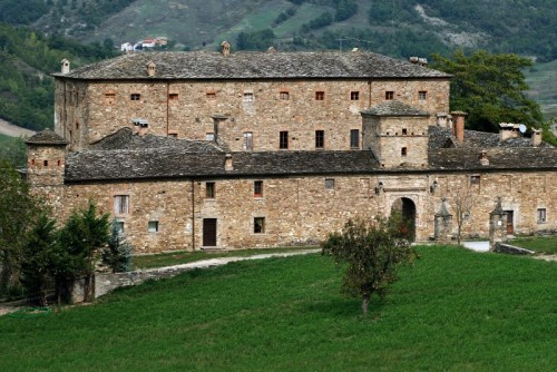 Varsi - Il castello di Golaso Varsi - Il castello di Golaso