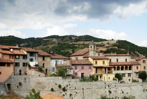 Civitella di Romagna - Panorama ...a "pastelli"
