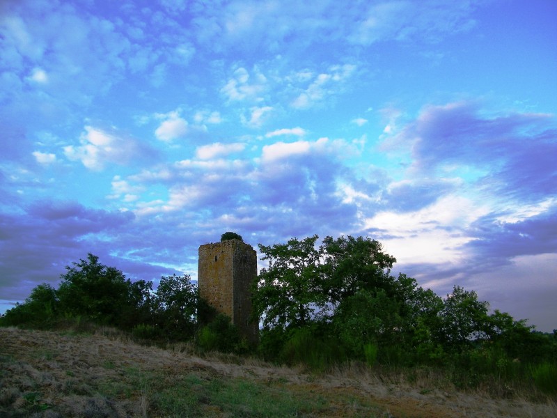 ''“Una Torre fra le Nuvole”'' - Vasanello
