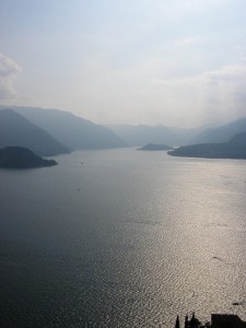 il lago e i suoi colori