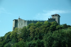 rocca borromea  esterna nel suo complesso