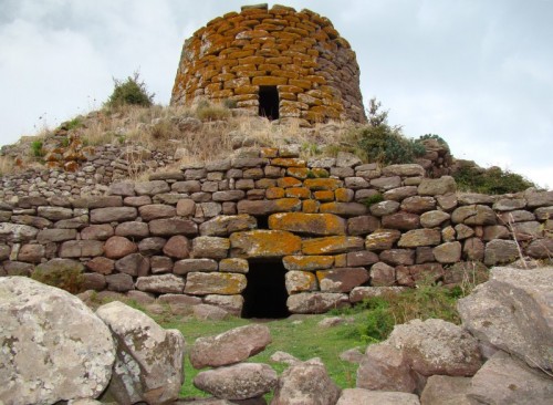 Bortigali - Primo piano del Nuraghe òrolo