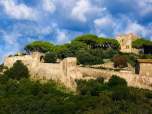 Le mura ed il castello
