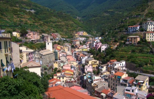 Riomaggiore - Riomaggiore verso monte Riomaggiore - Riomaggiore verso monte