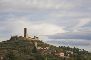 Montecchio Vesponi, il castello