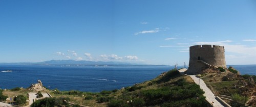 Santa Teresa Gallura - Bocche di Bonifacio e torre Aragonese Santa Teresa Gallura - Bocche di Bonifacio e torre Aragonese