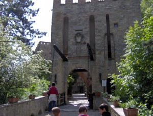 Ponte levatoio del Castello di Gropparello (PC)