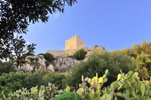 Vista del Castello della Fava dal borgo