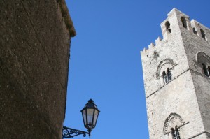 Ex-torre vedetta costruita da Federico D’Aragona…