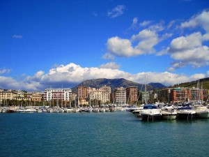 Dal porticciolo turistico…il lungomare di Salerno.