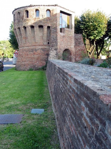 Castel Guelfo di Bologna - torre anteriore