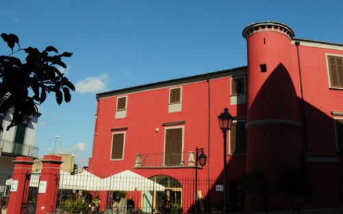 Pomigliano d'Arco - ombra sul castello