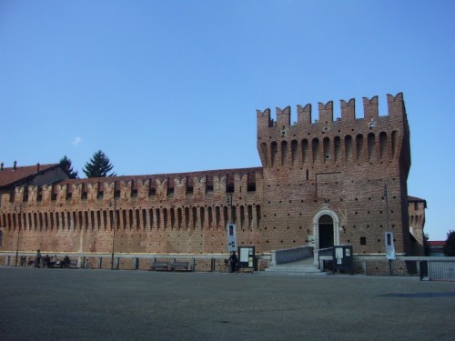 Galliate - Imponente e maestoso Galliate - Imponente e maestoso