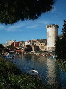Il Torrione del castello di Mola