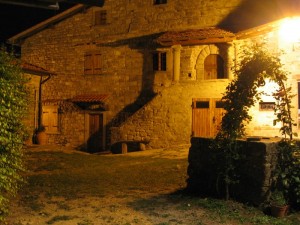 il cortile del Castello di notte