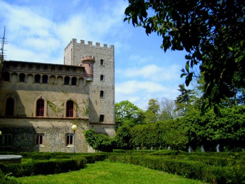 Valva - Il Castello d 'Ayala Valva