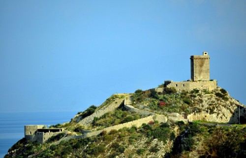 Altavilla Milicia - Altavilla MIlicia, Torre Normanna e Fortificazioni.