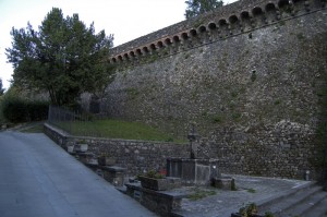 ex Ottobre: Camporgiano > Rocca degli Estensi
