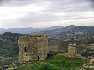 Agira - il castello ed i suoi birbanti