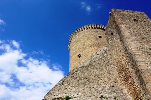 Torre abbraccia torre
