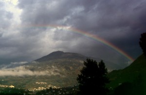 Il Monte Rolla sotto l’arcobaleno