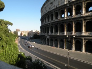 sfiorando il Colosseo