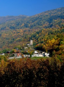 Mazzo di Valtellina antico borgo-la torre di Pedenale