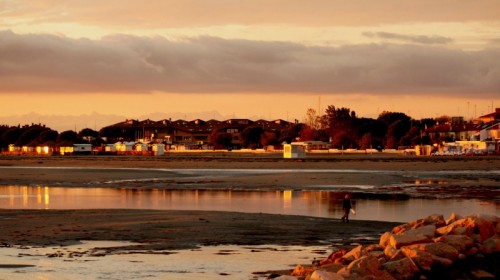 Grado - tramonto sulla spiaggia vecchia di grado