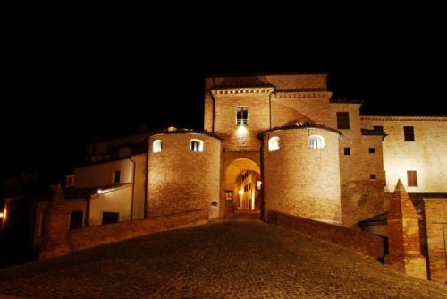 Mombaroccio - Fortezza di Monbaroccio Mombaroccio - Fortezza di Monbaroccio