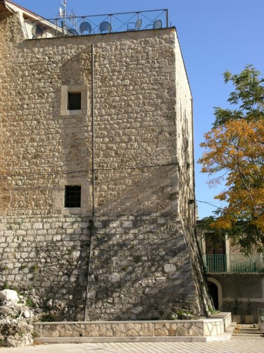 Collelongo - La torre di Collelongo