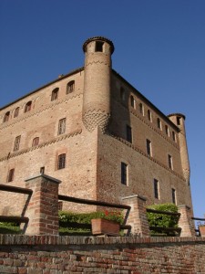 Vista parziale del Castello di Grinzane Cavour