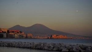 Alba all’ombra del vesuvio