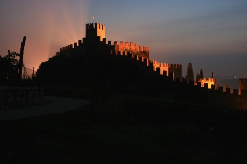 Soave - Il castello di notte