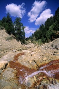 in val Thuras l’acqua ferruginosa