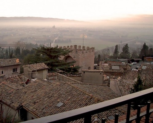 Assisi - PANORAMICA DI ASSISI AL TRAMONTO 