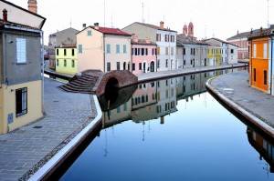 Comacchio si specchia.