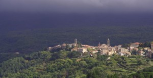 …prima che arrivi il temporale…su Castel del Piano