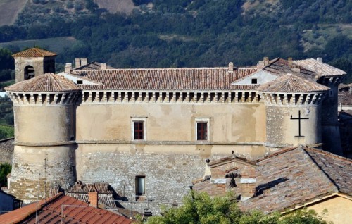 Alviano - Il Castello del Coraggioso Bartolomeo Alviano - Il Castello del Coraggioso Bartolomeo