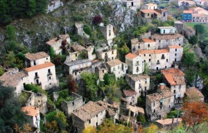 … silenzio stonato…