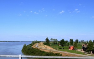 Pedalata sull’argine