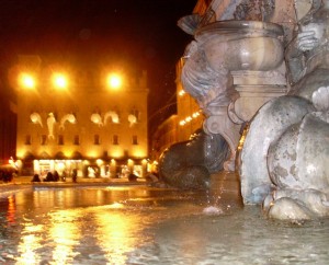 Giochi di luce e acqua: Palazzo dei Notai e la Fontana del Nettuno ne sono i protagonisti