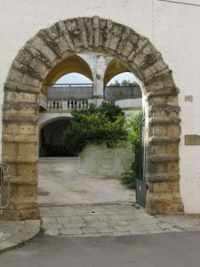 ingresso nel cortile del castello(depressa)