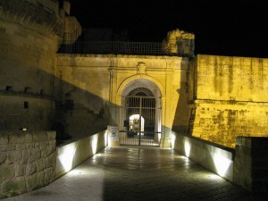ingresso al castello—acaya
