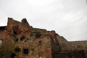La terra d’Arno e il suo castello.