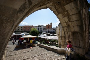 Arco piazza Sulmona