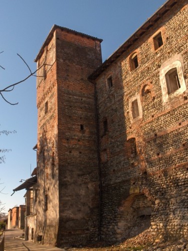 Lenta - Torre del castello di Lenta