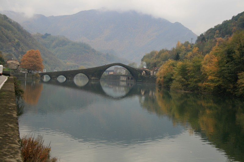''Borgo a Mozzano ed il suo famoso ponte'' - Borgo a Mozzano
